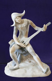 Арт-студия "Кентавр" - Антикварная статуэтка "Арлекин играющий на мандолине" №015203