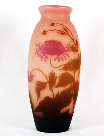 Арт-студия "Кентавр" - Ваза с флоральным декором (цветок хризантемы). 1920 - 1930 -е гг. №010340
