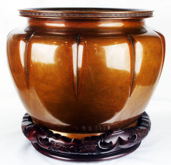 Арт-студия "Кентавр" - Старинная бронзовая японская ваза-кашпо с изображением орла. №011752