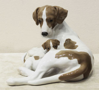 Арт-студия "Кентавр" - Фарфоровая статуэтка "Собака со щенками" породы Английский пойнтер №012256