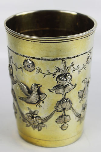 Арт-студия "Кентавр" - Серебряный стакан с изображением птиц и цветочных гирлянд №012861