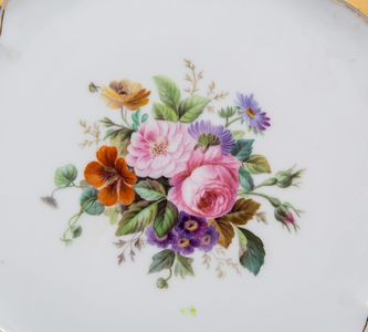 Арт-студия "Кентавр" - Декоративная тарелка с изображением цветов №014146