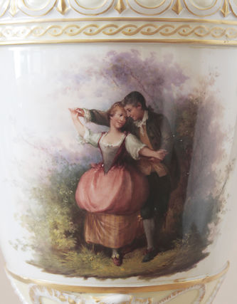 Арт-студия "Кентавр" - Фарфоровая ваза с изображением галантной сцены №014323