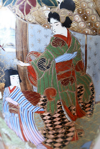 Арт-студия "Кентавр" - Старинная ваза Сацума с самураями и ручками в форме пальметт №015357
