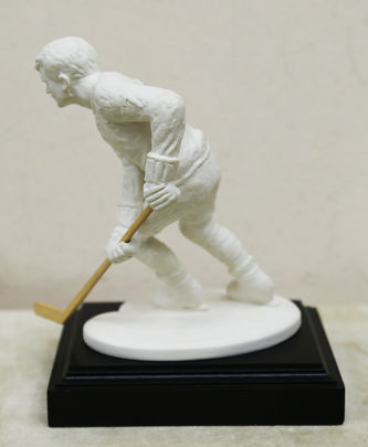 Арт-студия "Кентавр" - Скульптура "Хоккеист" №015511