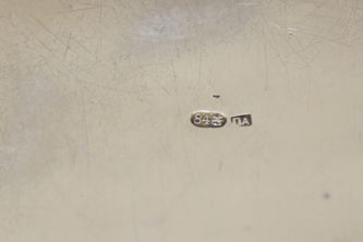 - "" -         016302